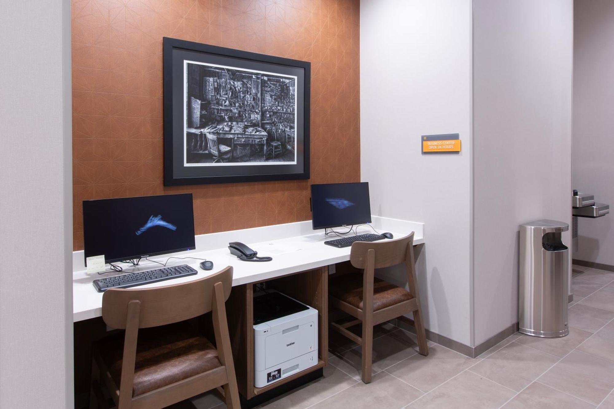 La Quinta Inn And Suites By Wyndham Lincoln Buitenkant foto